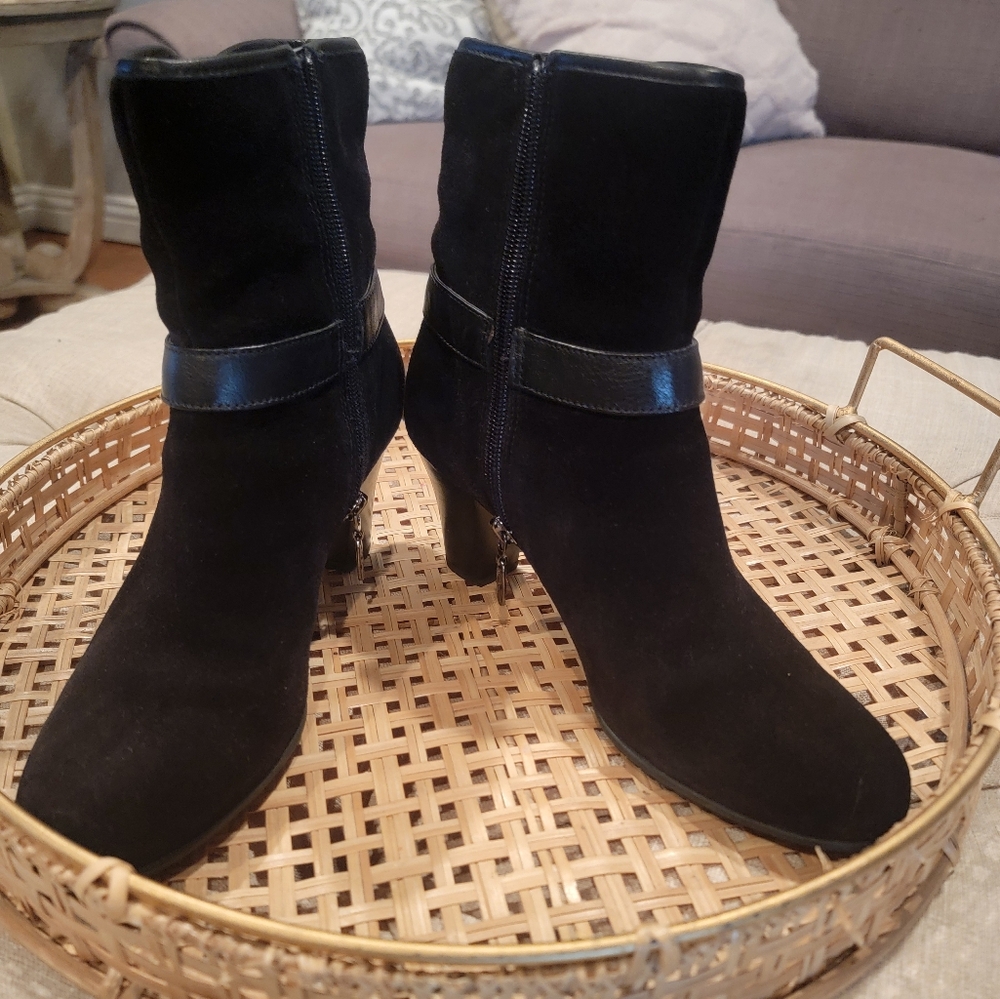 Clark's artisan suede booties